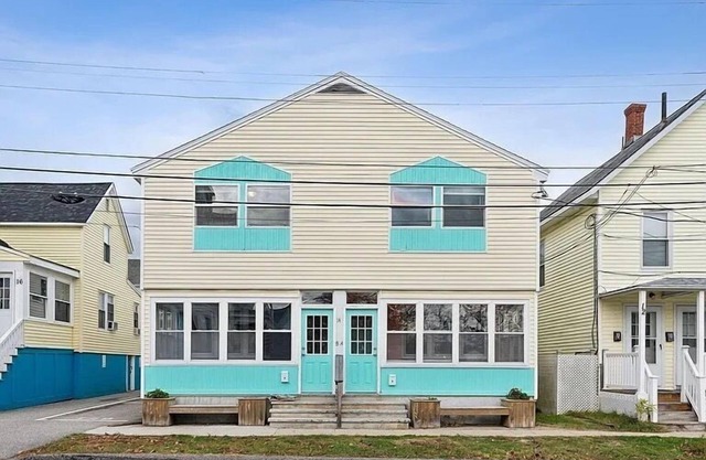 Beautiful, spacious duplex unit , juststeps from the sandy beach!