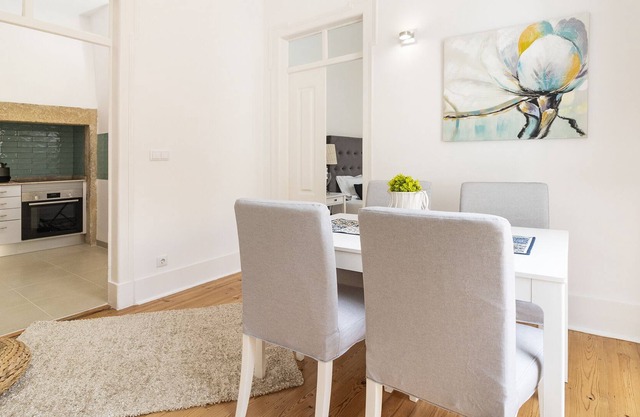 Beautiful, Spacious 2 BDR in Downtown * Downtown | Gonzalo's Guest