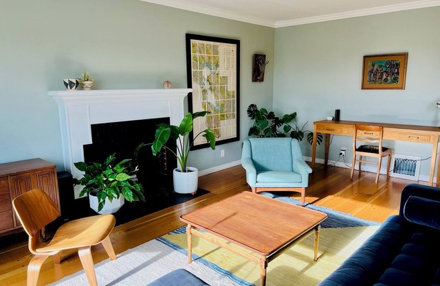 Beautiful & spacious 3bd / 2 bath with Bay views close to park and BART