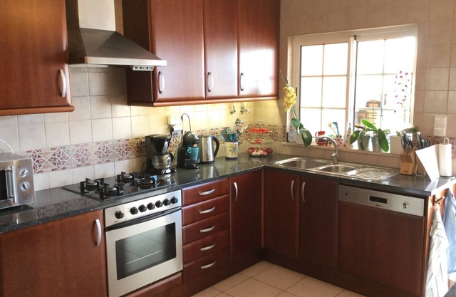 Schöne geräumige Villa mit privatem Pool, Klimaanlage und zu Fuß in die Stadt