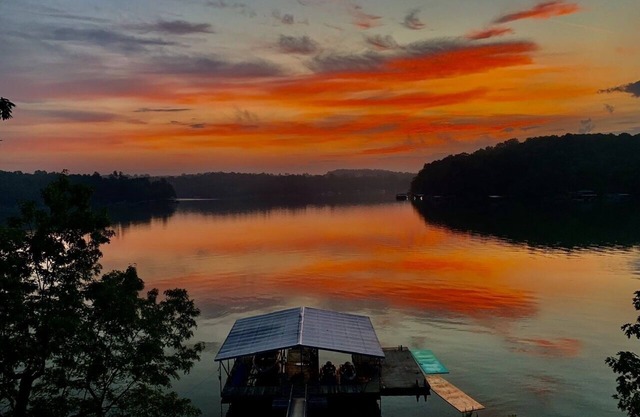 Beautiful Spot on Smith Lake