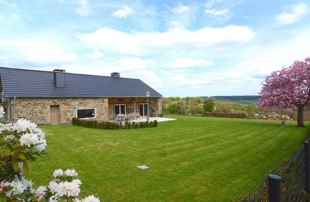 Gemütliches Ferienhaus in Waimes in Waldnähe
