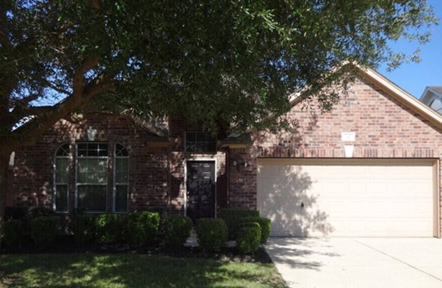 Beautiful Studio apartment (623725) by Houzlet