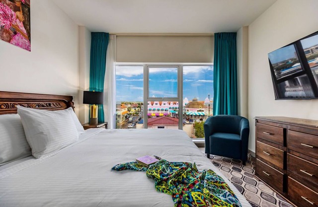 Beautiful Studio overlooking Oranjestad and the blue Ocean