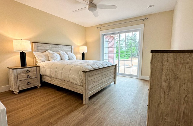 Beautiful suite located just outside Cavendish! Newly constructed w/ fireplace