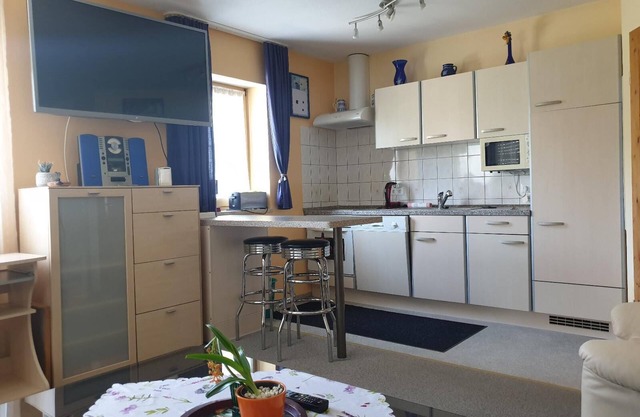 Schöne sonnige Ferienwohnung mit großem Balkon
