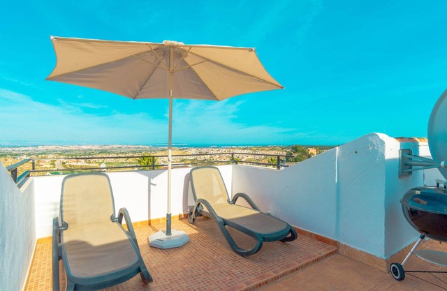 Beautiful sunny top floor apartment in Ciudad Quesada, Rojales