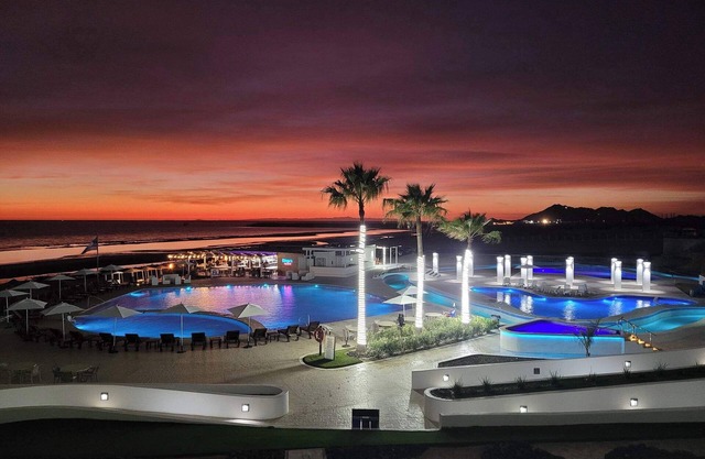 Beautiful Sunset and Ocean View Esmeralda A503