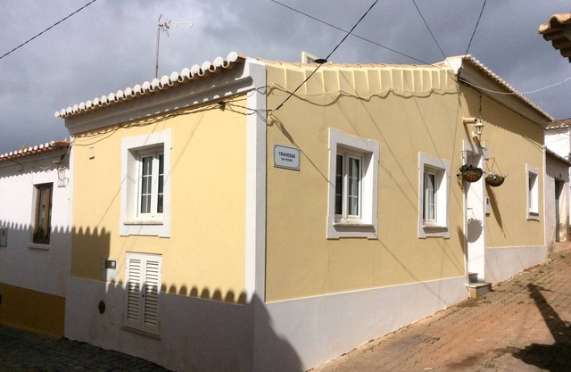 Schönes, sympathisch renoviertes Cottage mit einem Schlafzimmer in traditionellem Dorf