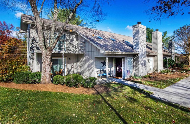 Beautiful Tellico Village Townhome