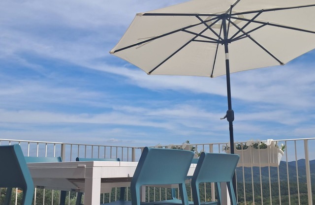 Beautiful terraced villa in Maremma with breathtaking views
