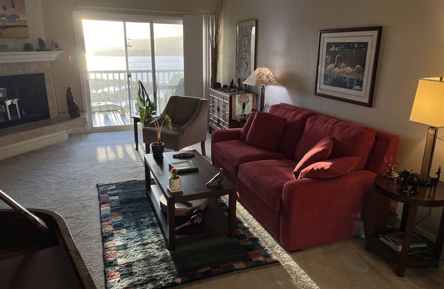 Beautiful Tiburon Apartment with pool. Minutes from San Francisco & Attractions