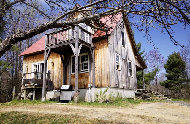 Schöne Timber Frame Haus in den Berkshires / Verfügbar für Long Term