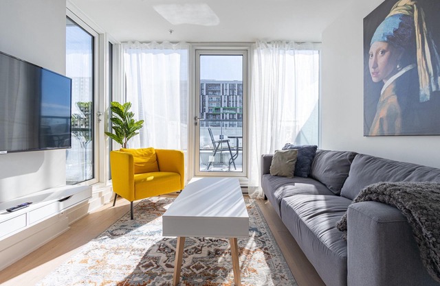 Beautiful two bedroom condo with a jaccuzi