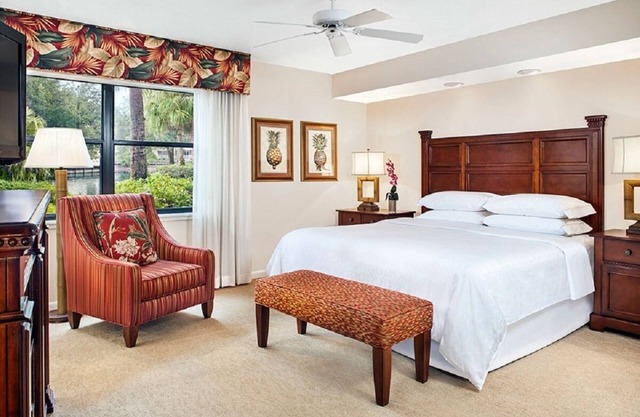 Beautiful updated Condo in World Class Resort Near Disney