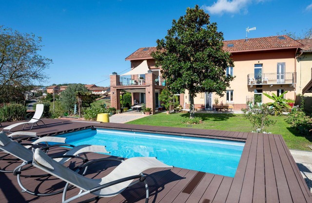 Schönes Ferienhaus für 10 Leute mit privatem Pool, W-LAN, Klimaanlage, Innenhof und Parkplatz