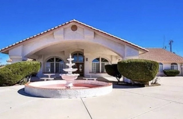 Beautiful Vacation Get Away 6BD/3.5R