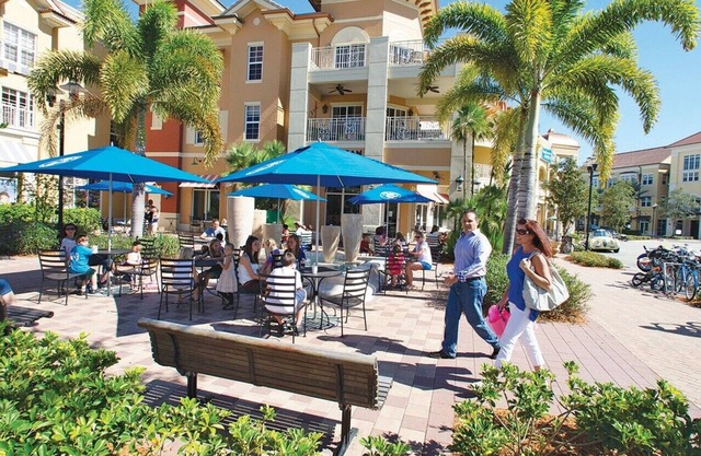 Beautiful Varanda Condo located on Golf Course in a 24x7 secured Gated Community