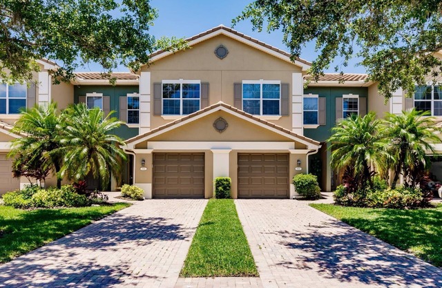 Beautiful Verandah Fort Meyers Florida We cannot accommodate short term notice.