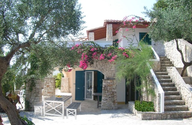 Wunderschöne Villa mit Swimming Pool und grossen Terrassen, für 6 bis 8 Leute