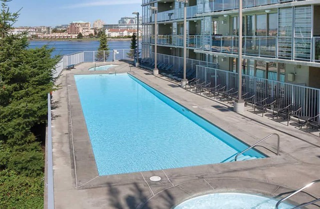 Beautiful Victoria in SUMMER-2 BR with plenty of room to play!