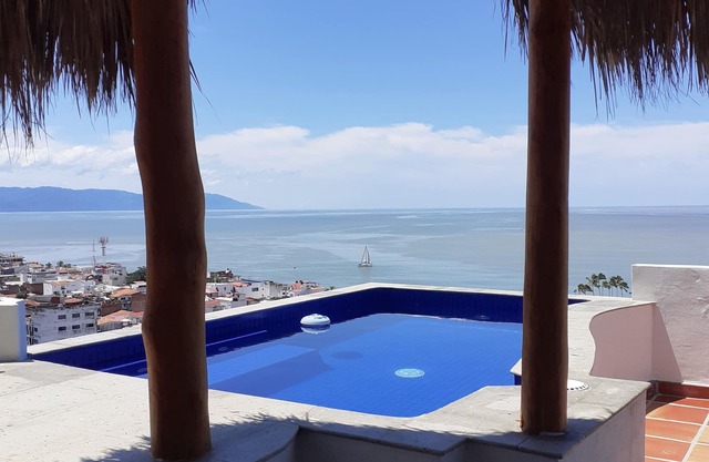 * Neu * Villa la Vista