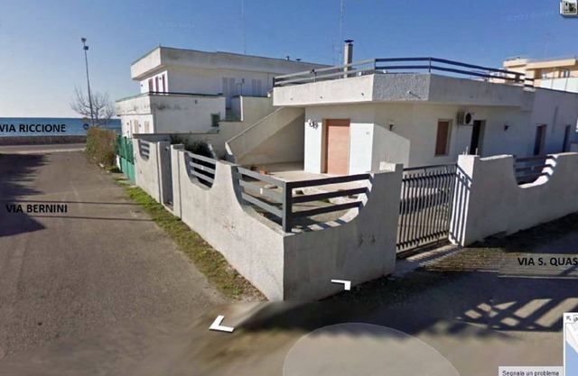 Schöne Villa nur wenige Schritte vom Meer entfernt