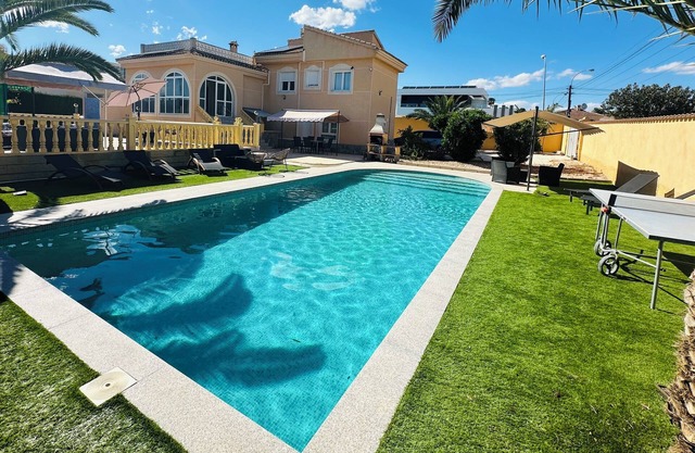 Schöne Villa mit großem Pool und unabhängigem Studio in Ciudad Quesada Wifi