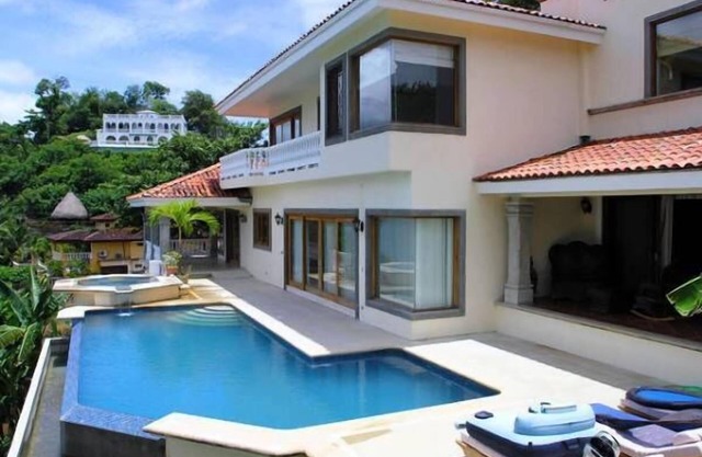Schöne Villa für 4-16 Personen, mit Zugang zum Strand und herrlichem Meerblick!