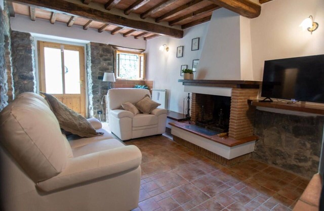 Beautiful villa for 6 guests with A/C, WIFI, hot tub, TV, balcony and panoramic view
