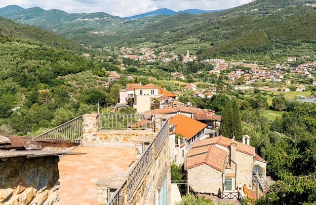 Beautiful villa for 4 people with A/C, terrace, pets allowed and parking