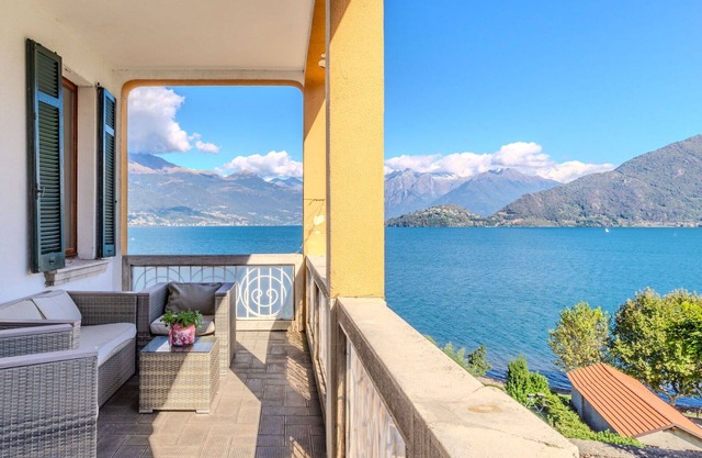 Schönes Ferienhaus für 4 Leute mit W-LAN, TV, Terrasse und Parkplatz