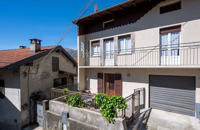 Atemberaubendes Ferienhaus mit W-LAN, TV, Terrasse, Haustiere erlaubt und Parkplatz
