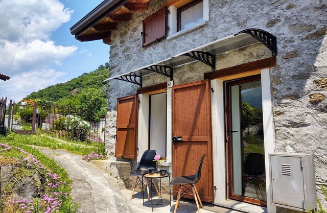 Preciosa casa de vacaciones para 4 personas con TV, patio, mascotas permitida y aparcamiento