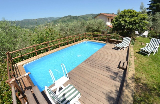 Atemberaubendes Ferienhaus mit privatem Pool, W-LAN, Veranda, Panoramablick und Parkplatz