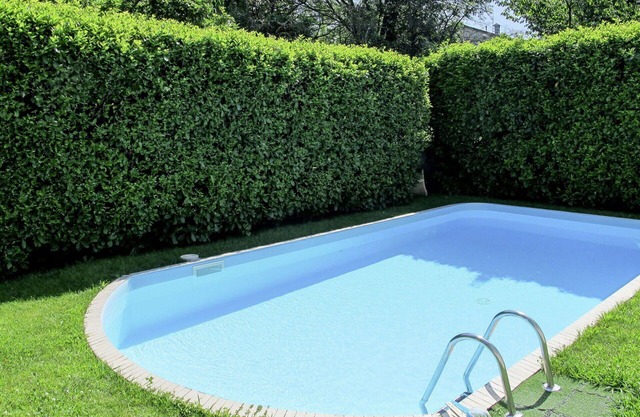 Schönes Ferienhaus mit privatem Pool, W-LAN, TV, Innenhof, Haustiere erlaubt und Parkplatz