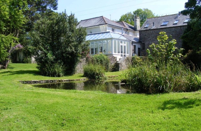 Beautiful villa for 14 people with WIFI, pets allowed and parking