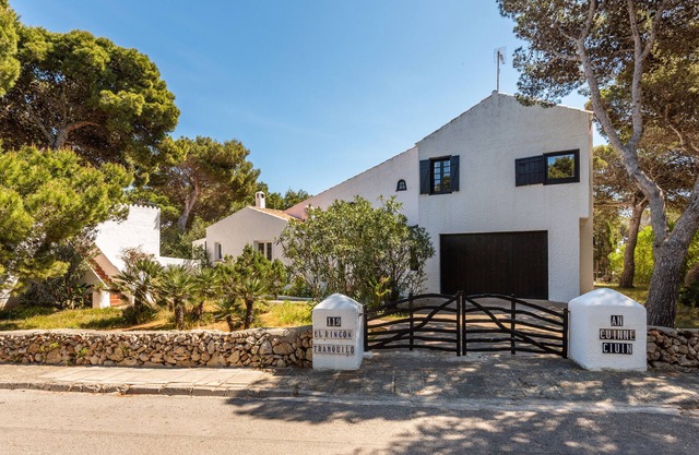 schöne villa in cala morell
