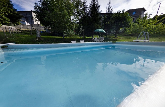 Schöne Wohnung mit W-LAN, privatem Pool, TV, Innenhof, Haustiere erlaubt, Panoramablick, Parkplatz