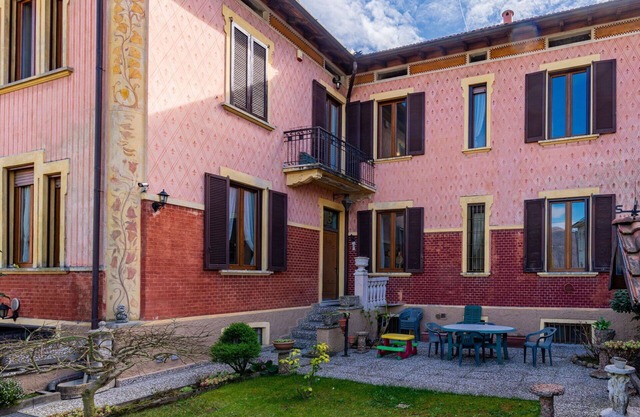 Wunderbares Ferienhaus für 7 Leute mit W-LAN, TV, Balkon und Parkplatz