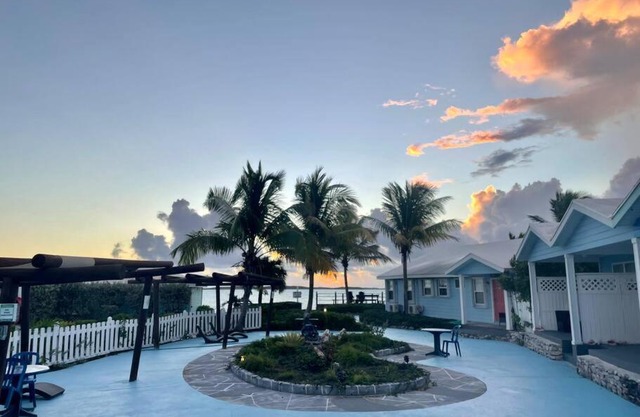 Beautiful Villa just steps away from the beach!