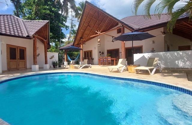 Beautiful villa with private pool/5 min walk to Las Ballenas beach! Pet friendly