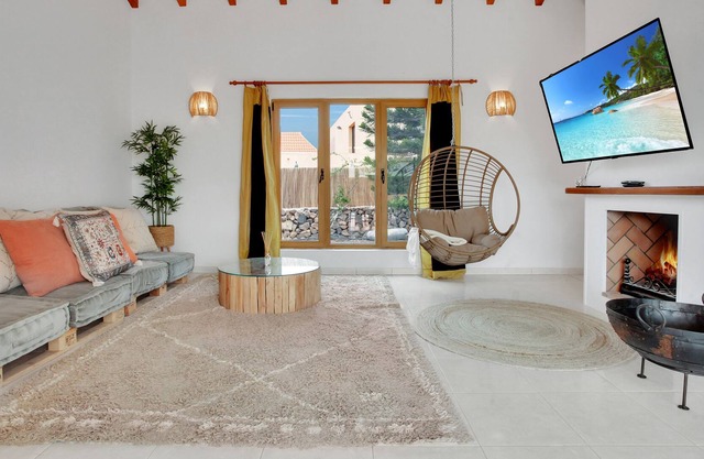 Beautiful Villa with private pool in Villaverde