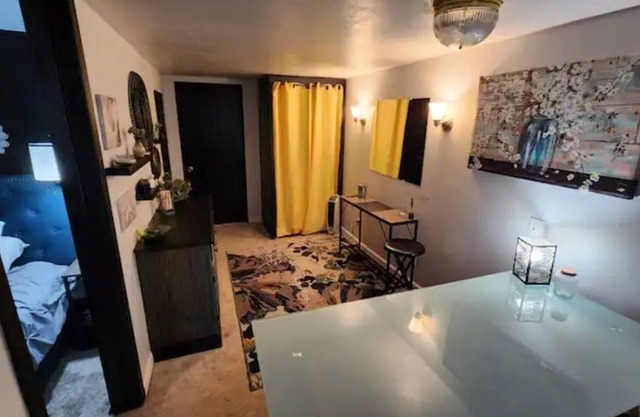 Beautiful Walk-Out Garden Unit