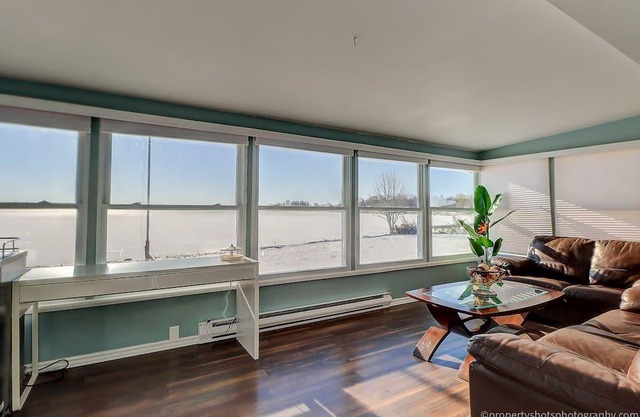 Beautiful Waterfront Cottage in Kawartha Lakes