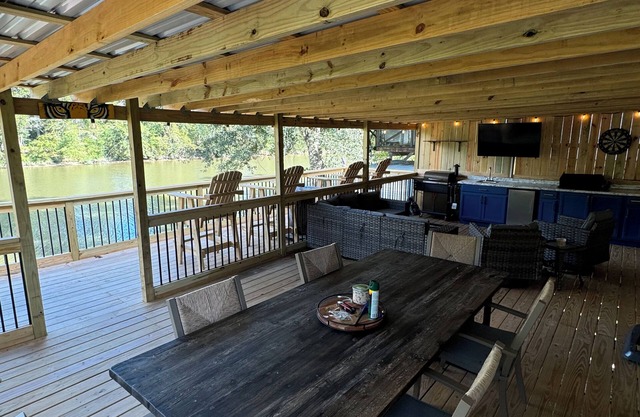 Beautiful Waterfront Camp