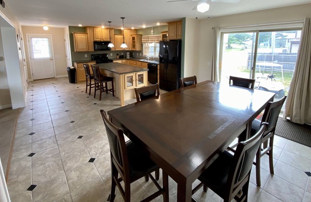 Beautiful Waterfront 2 Bedroom Townhouse. Less then a mile from state park beach