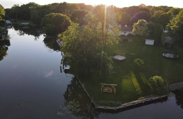 Beautiful Waterfront Retreat- Perfect for NFL Draft & EAA!