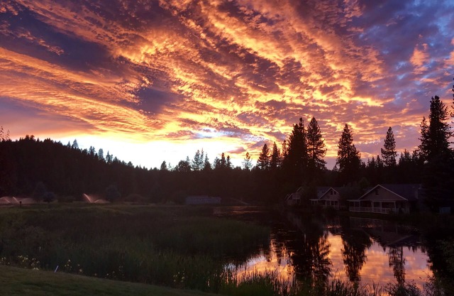 Beautiful Waterfront Townhome on Plumas Pines Golf Course