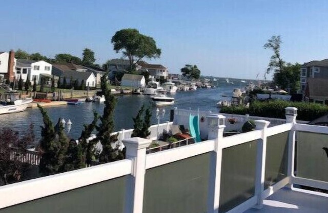 Beautiful Waterfront Retreat!